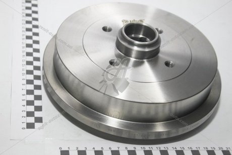 Барабан гальмівний VW Caddy (97-01), Golf (75-99), Jetta (89-92), Passat (74-91)/Seat Ibiza (93-96,97-99) (65011092601) VIKA